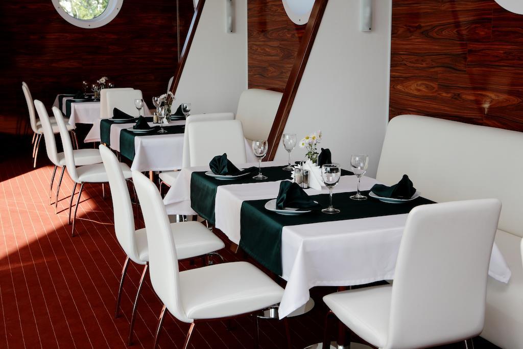 Porto Riva Hotell Zaporizhia Eksteriør bilde